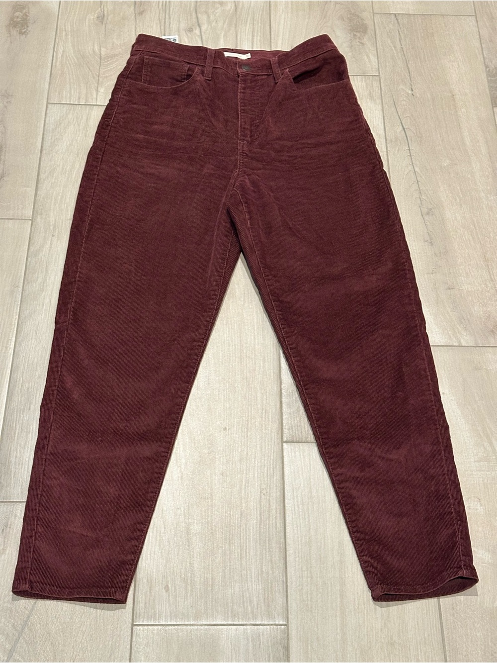 Levis High Waisted Mom Jeans Womens 30x29 Red Corduroy High Rise Relaxed Tapered